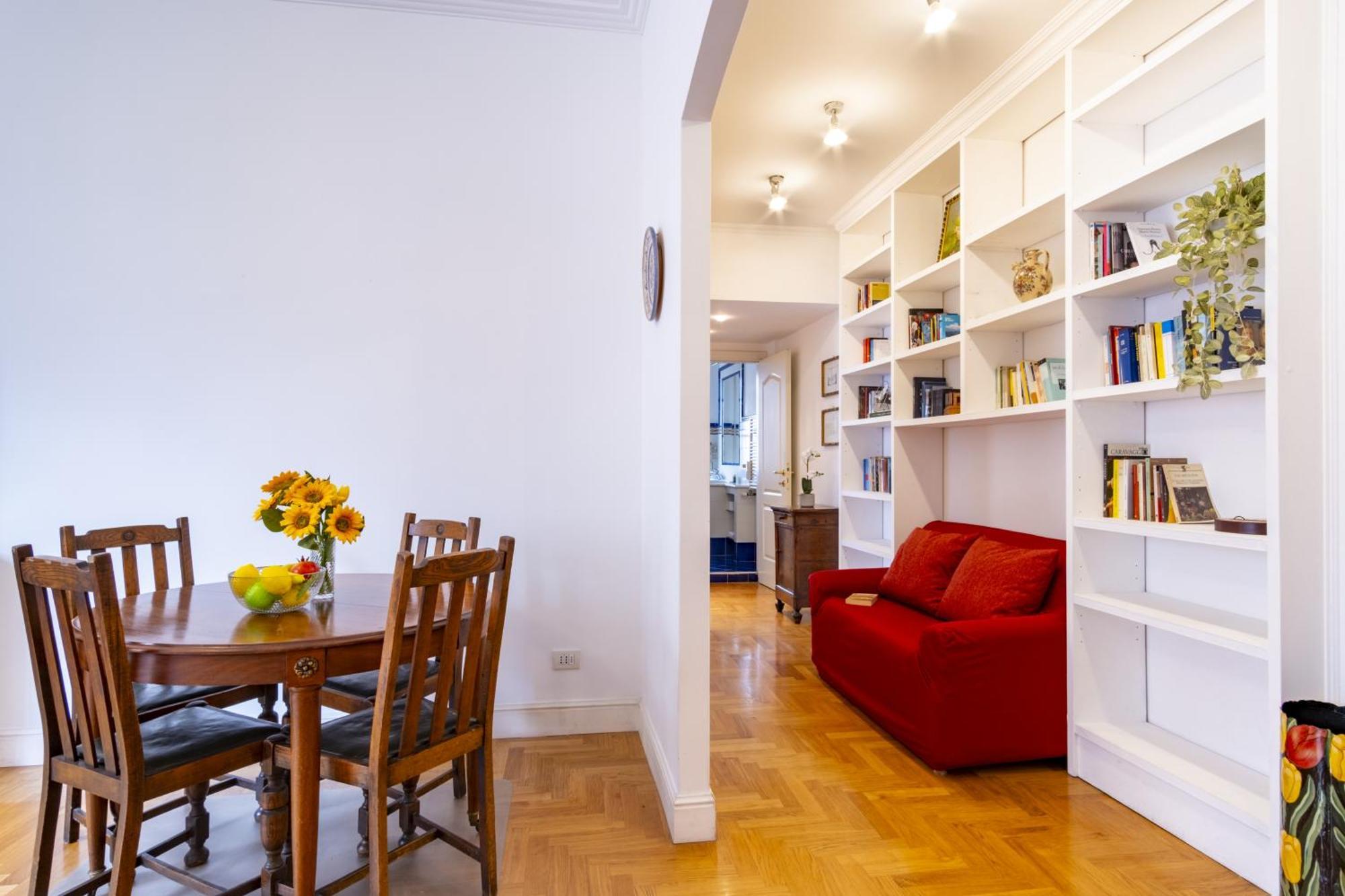 Elegantis Solinda * Rome