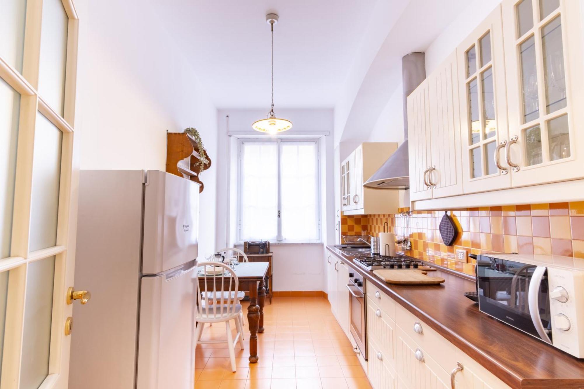 Elegantis Solinda - Easily Get To The Historic Center, Metro, Tram And Bus Are Nearby Appartement *