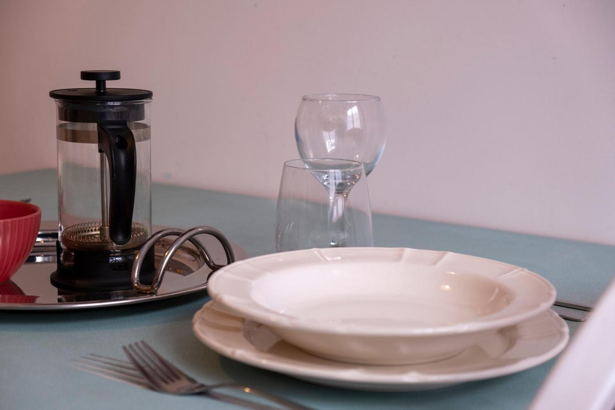 Elegantis Solinda - Easily Get To The Historic Center, Metro, Tram And Bus Are Nearby Rome